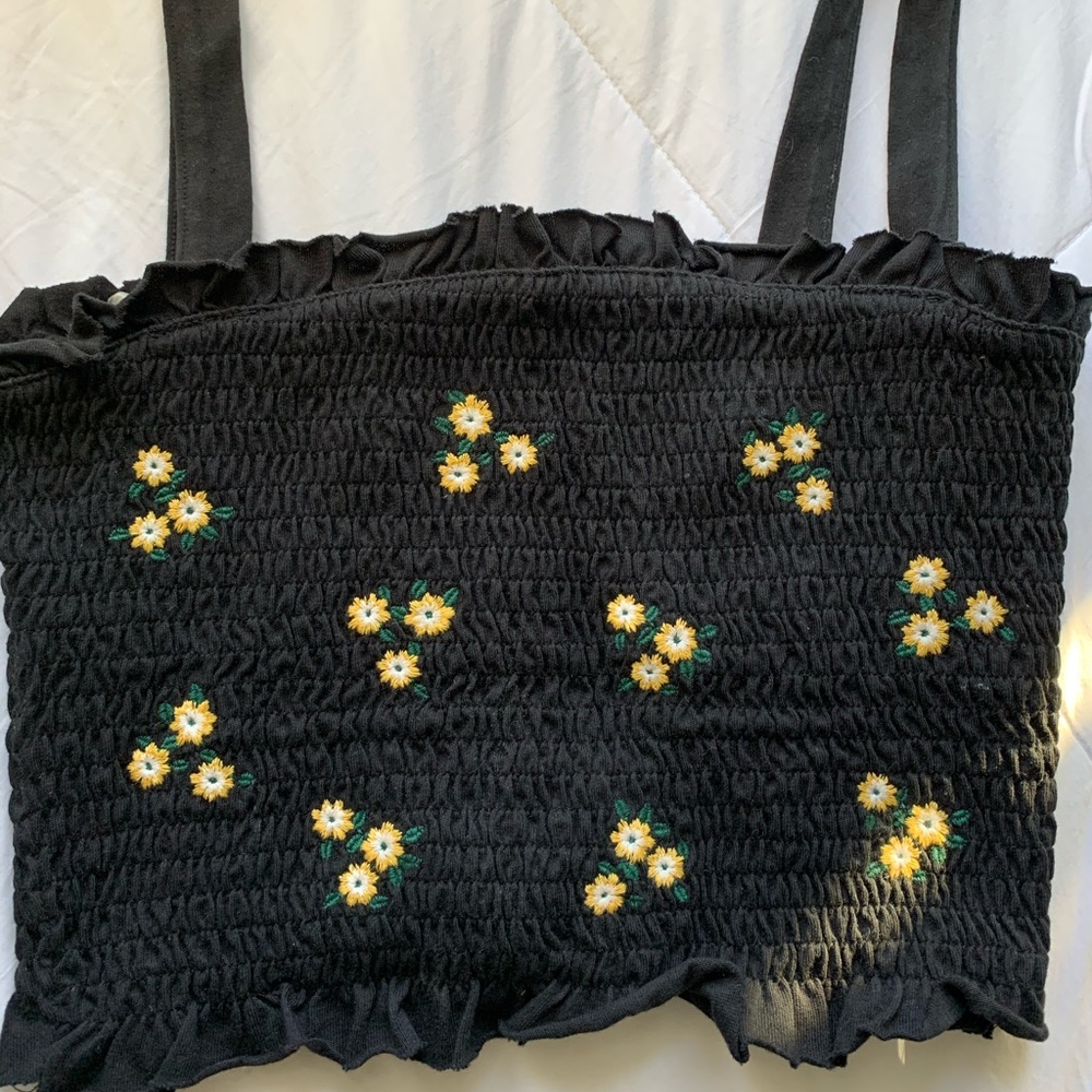 Crop ruffle floral top